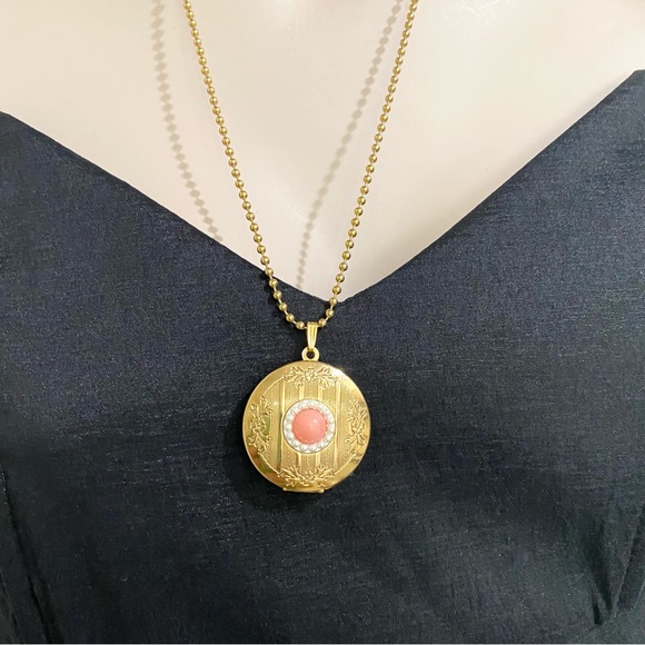 Vintage Unsigned Gold-tone Ball Chain Locket Pendant Necklace - Picture 4 of 15